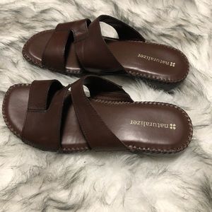 Naturalizer Brown Sandals Size 7